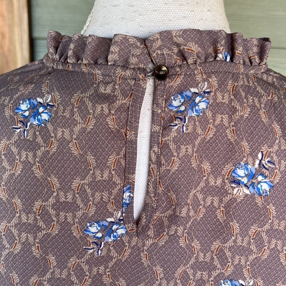 WAYF Floral Tiered Bell Sleeve Blouse - Picture 8 of 11